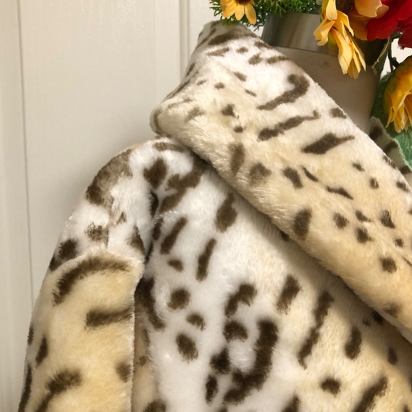 NWOT - Super Soft Blonde Leopard Print Coat - Picture 8 of 16